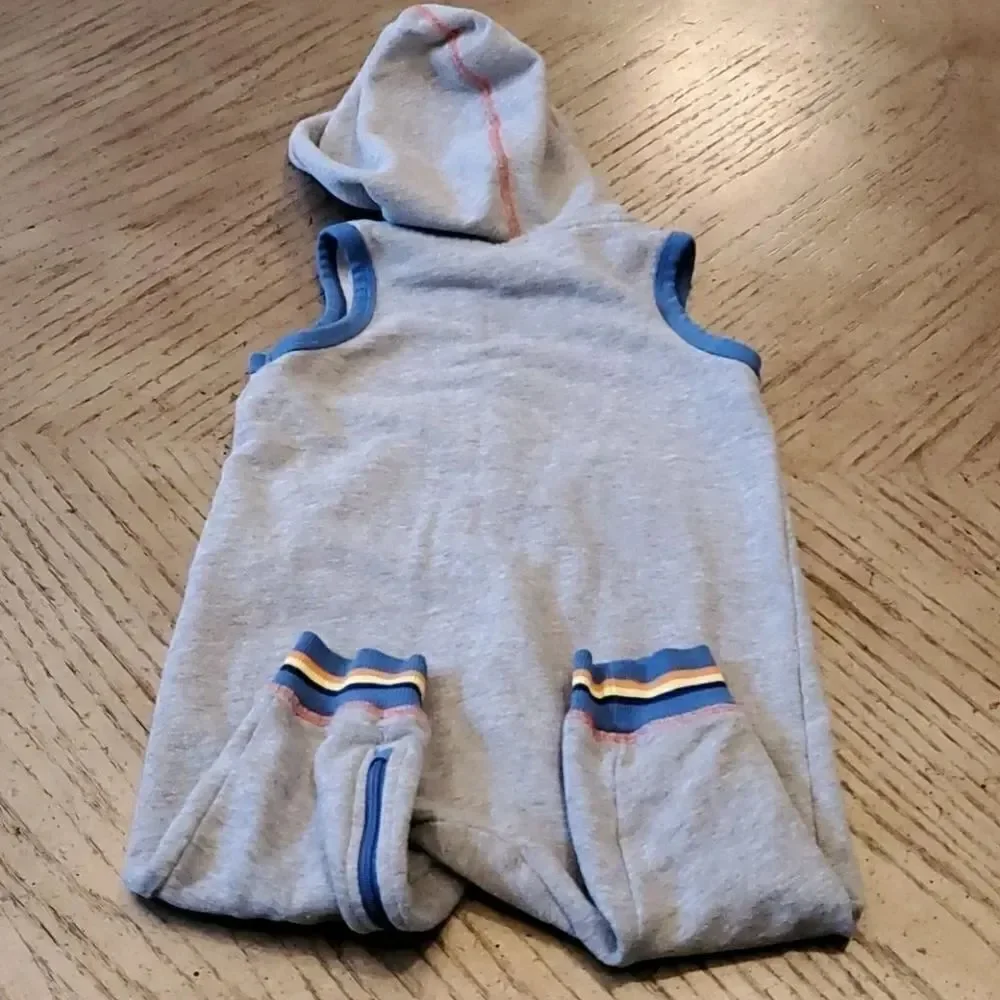 Joe fresh boys 18-24 month hooded zip up onsie